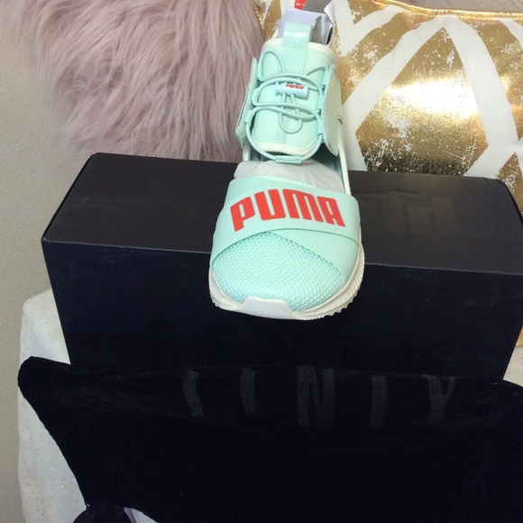 puma fenty avid size 10